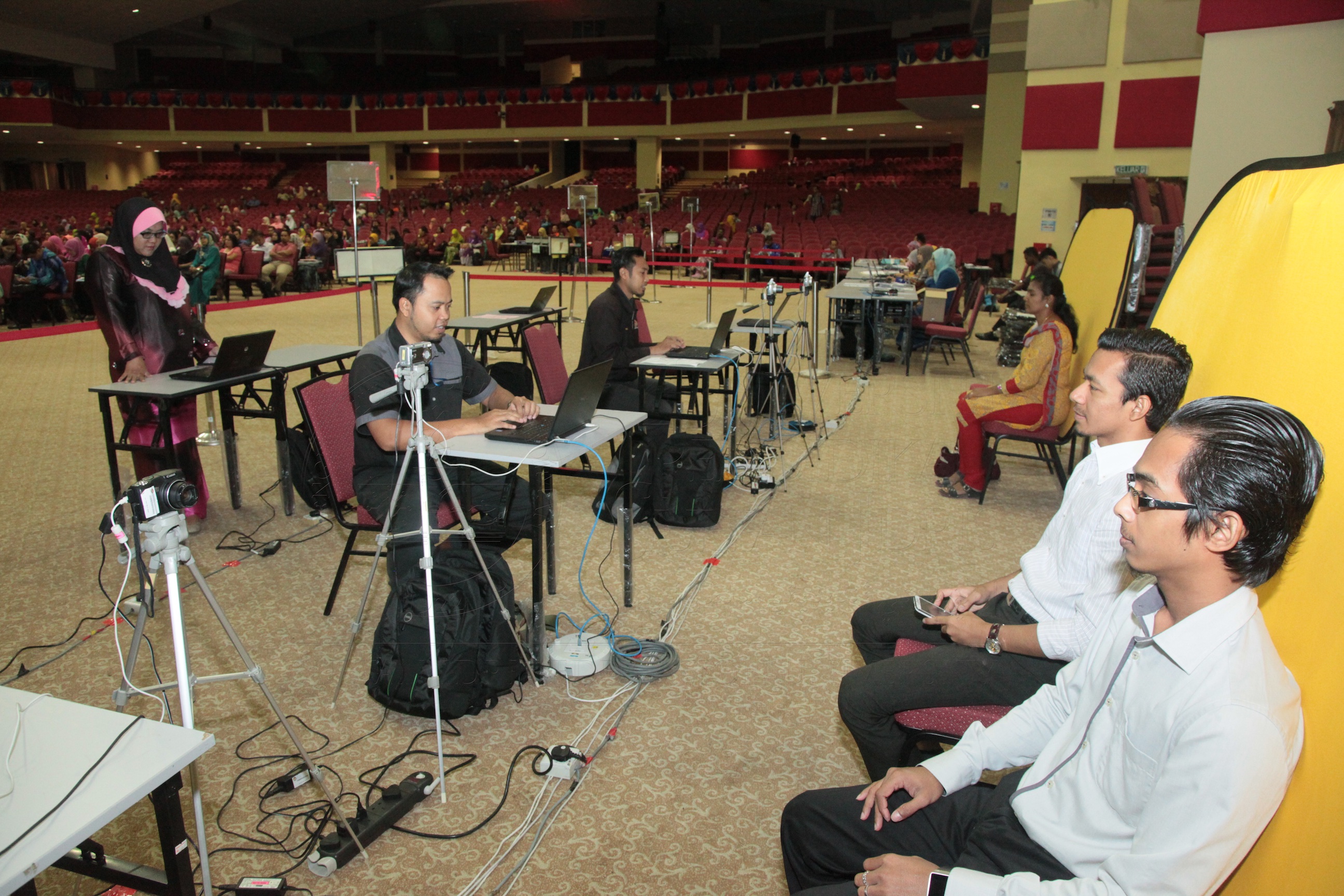 PRO16 16 siswazah IMG 0153